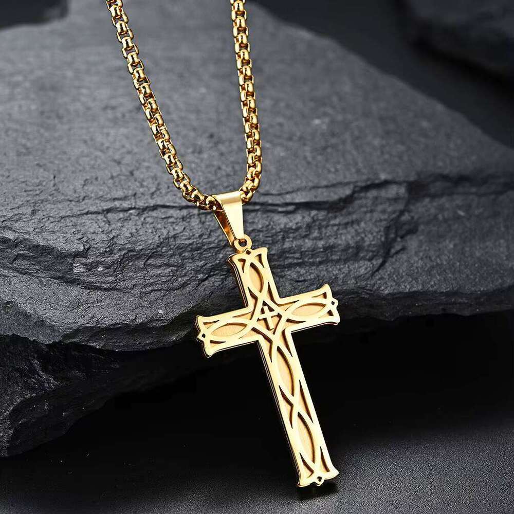 Jewelry New Custom OEM & ODM Sterling Silver Irish Knot Engraved Pendant Trendy Cross Necklace