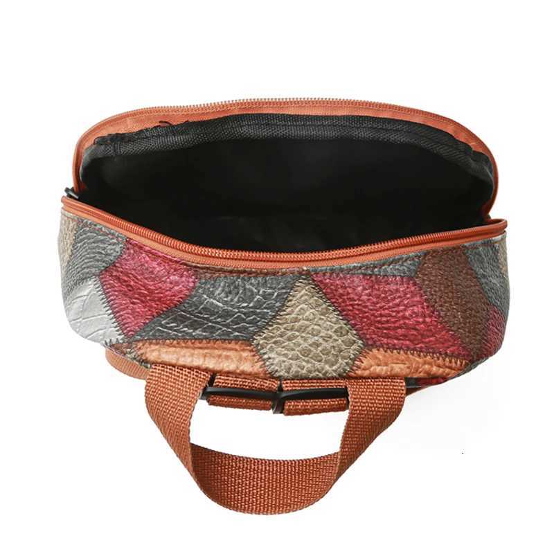 Neutral style backpack for men and women suitable for travel and shopping The design features a combined patternM251222