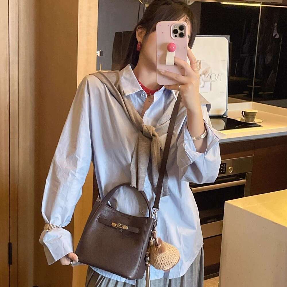 Cross-Border Foreign Trade Genuine Leather Bags 2025 Trendy fashion Shoulder Crossbody Niche Handbag Bucket Bag Women