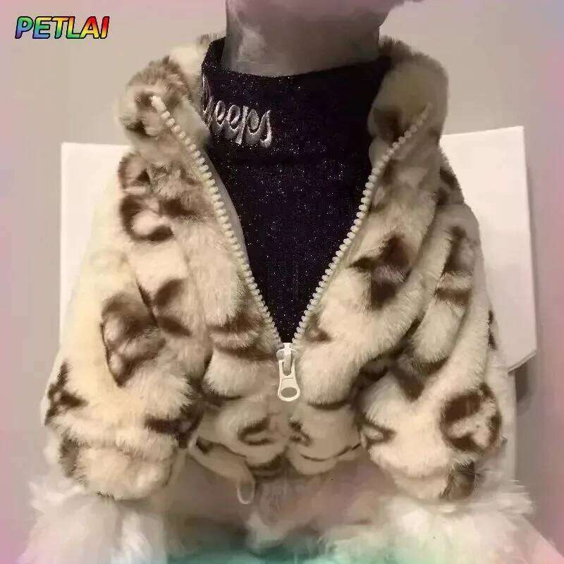 Dog winter pet protection against cold sweater small cat aristocratic jacket High-end design sense Teddy cute coat 25H1222