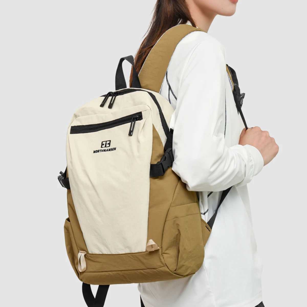 Backpack Womens Outdoor Professional Mountaineering Bag Mens Sports Small Backpack Travel Hiking Climbing Travel Bag Student SM251222