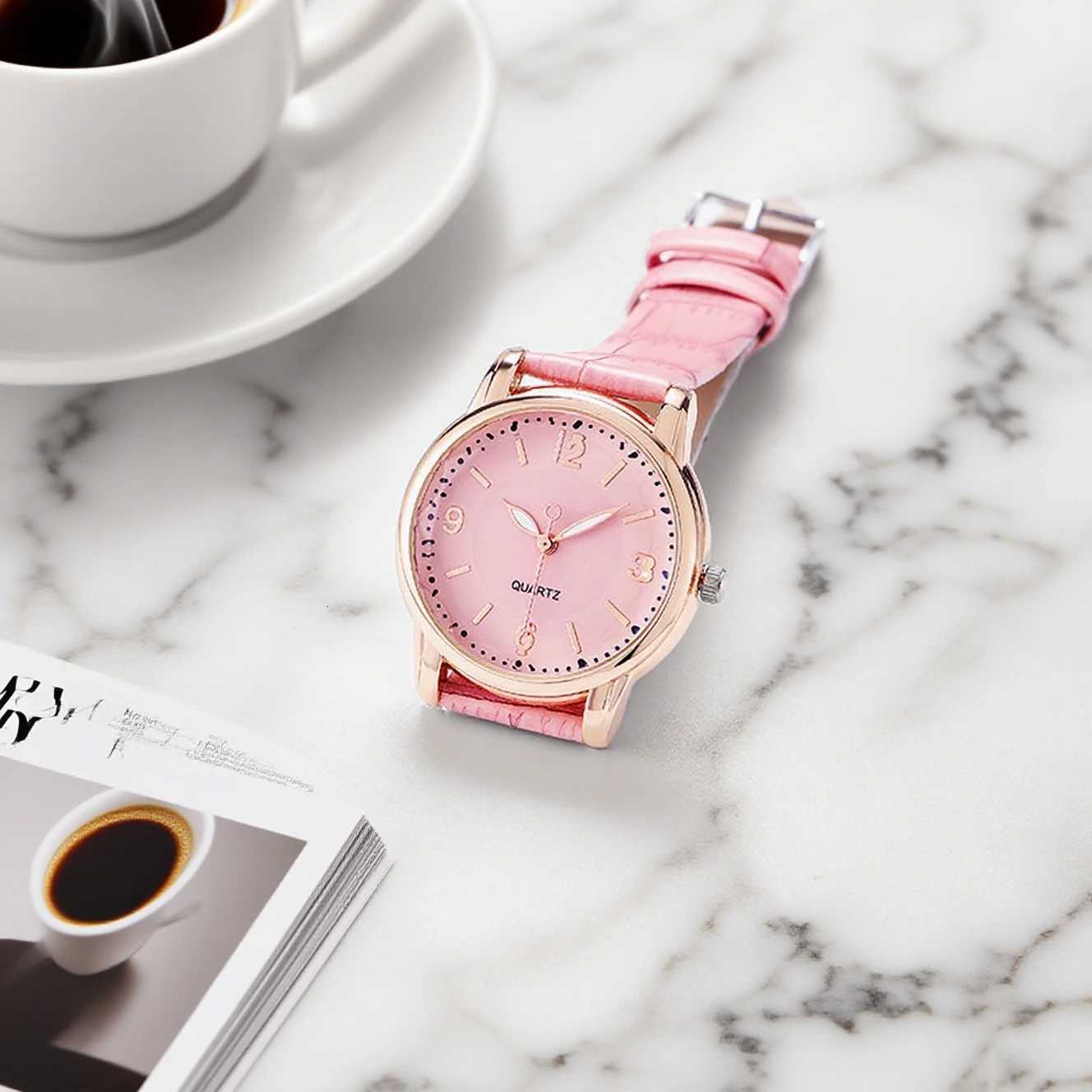 Fashion simple trend explosion crocodile pattern belt quartz three piece set suitable for Christmas Halloween gifts M251222