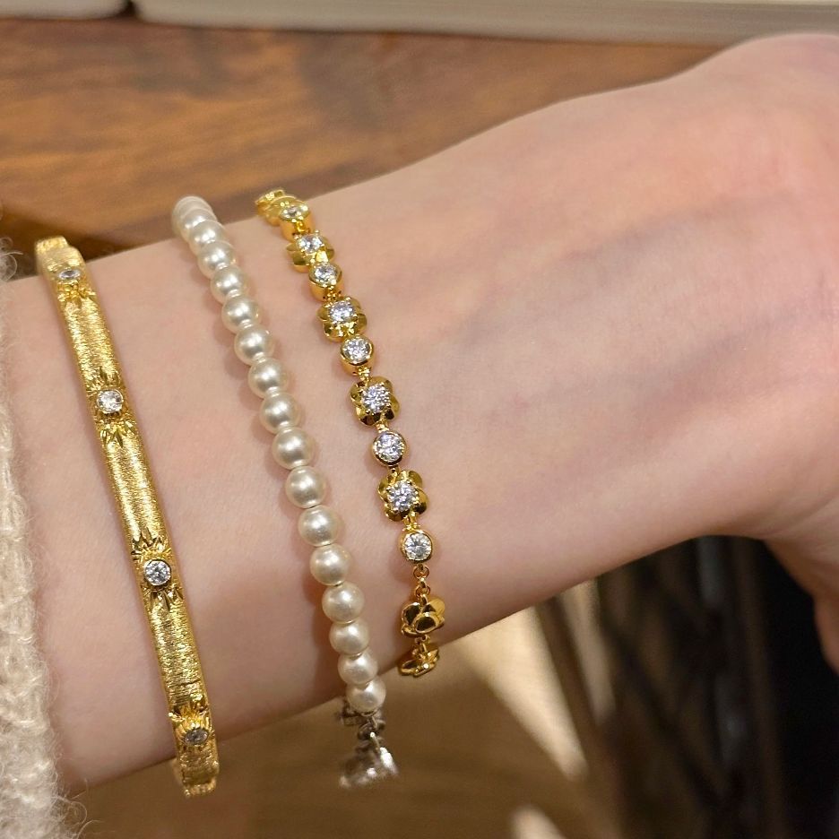 Light Luxury Super … - image