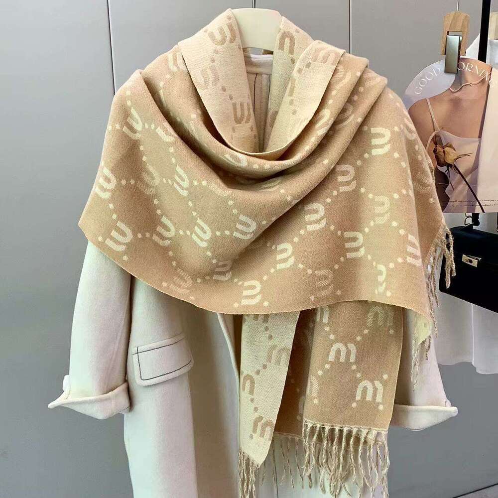 European and American High-End 2025 New Double-Sided Letter for Women Winter Trendy Brand Versatile Outerwear Shawl Warm Neck Scarf