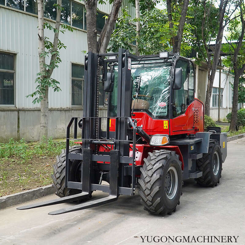 Variable Reach Rough Terrain Forklift 4000 Lbs Capacity For Outdoor Material Handling