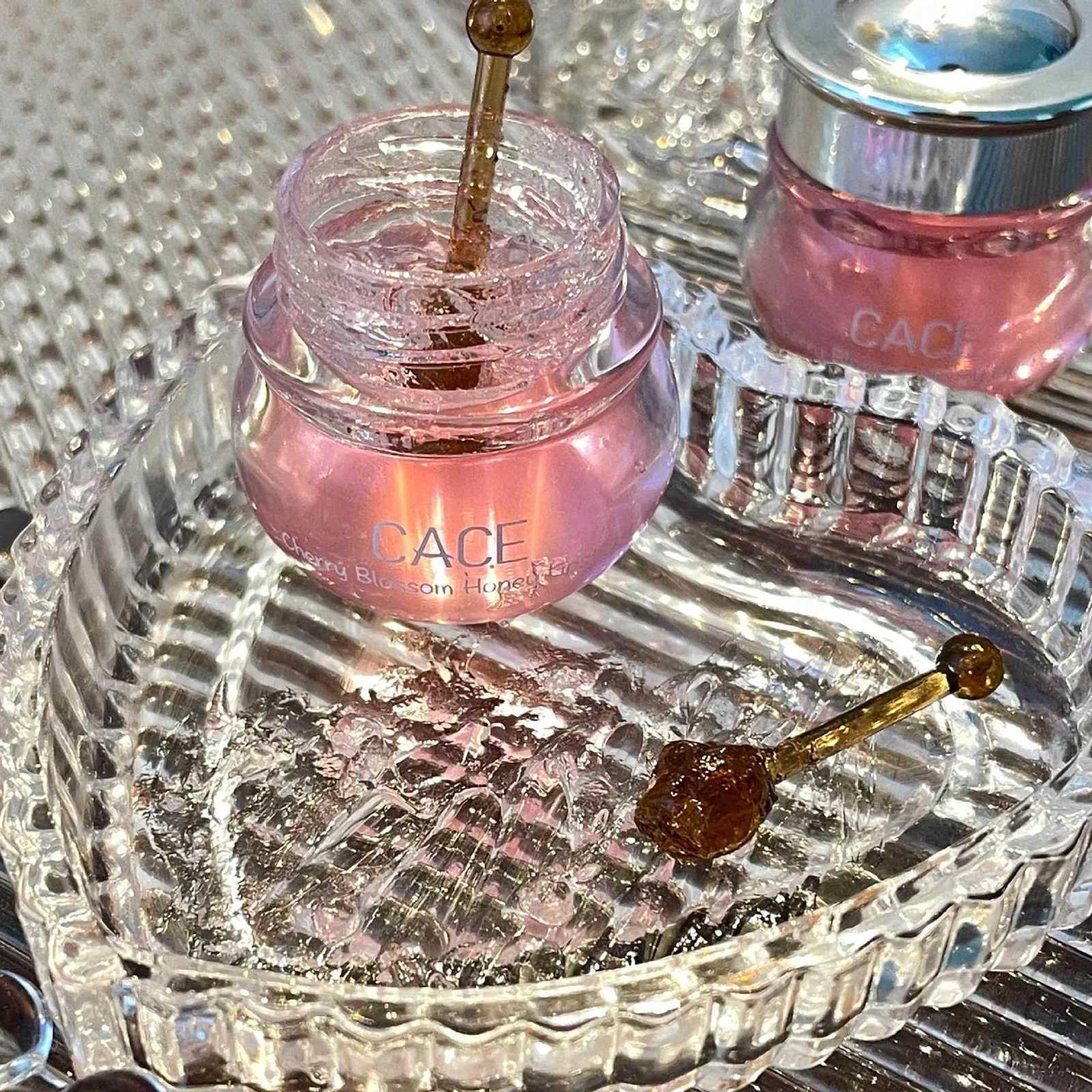 Lip Care Long Lasting Moisturizing Cherry Blossom Honey Lipstick Relieves Drying Fades Lip Line Water Plumping Lip Gloss MakeupT251222