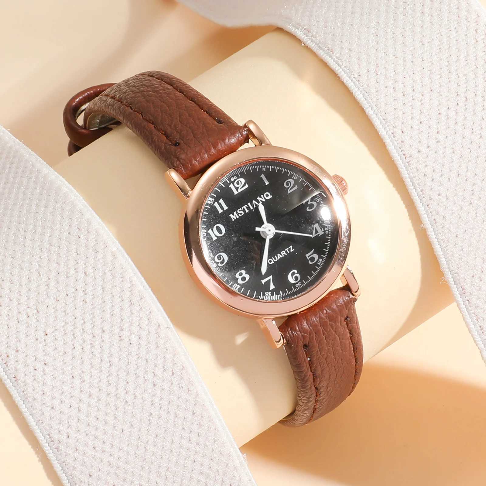 Wens Quartz Set of Two Rose Gold Case Brown Leather Str Dual-Style Dials Fashionable Ladies es M251222