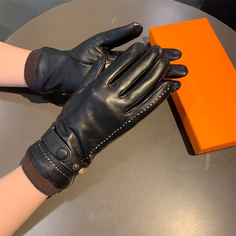 Designer Gloves Women Winter Windproof Five Fingers Gloves Warms Thickening Leather Outdoor Sports