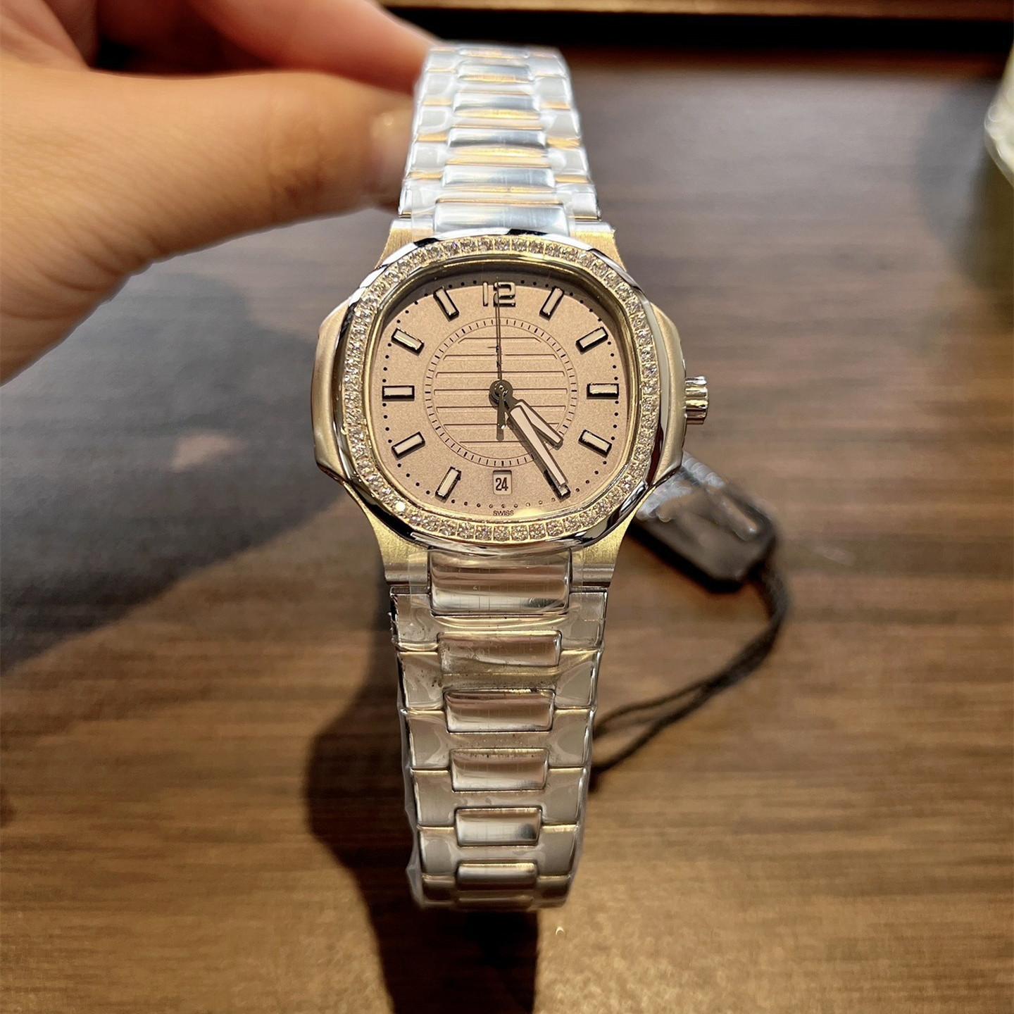 Women's 7118 series 36mm rose gold diamond-set casual 2026Swiss diamond-set quartz women's watch of high quality