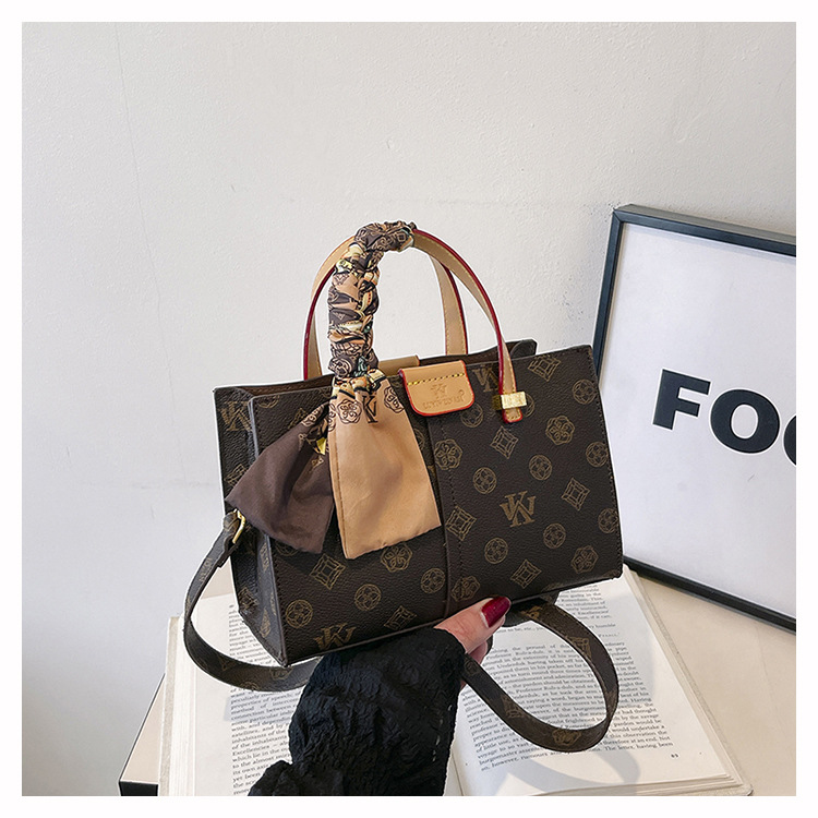 luyiweinasi Premium sense retro printing portable large-capacity tote bag women 2025 new commuter shoulder bag oblique span bag women