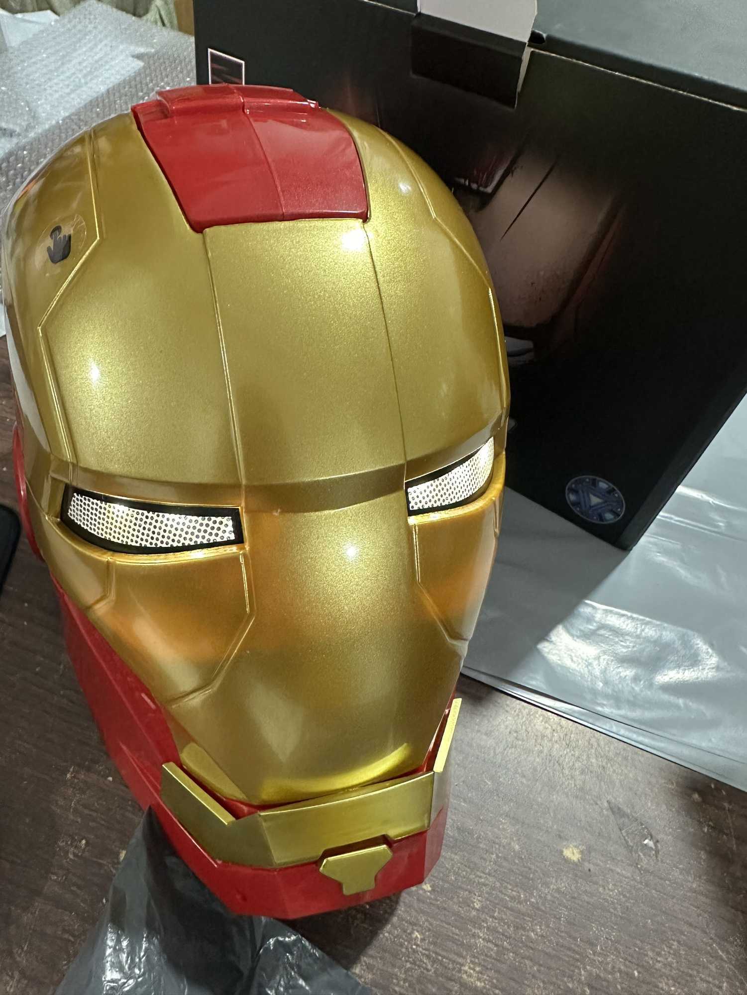 Disney 2025 New Iron Man Helmet Mk5 Jarvis Helmet Luminous Manual Opening And Closing Wearable Cool ChildrenS Cosplay Mask Toy Gift W250614