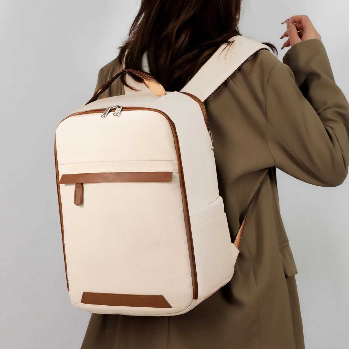 ityB ackpackM ultiFunctionalLu ggageBa ckpackFe maleSt udentTr avelCo mputerBa gHi ghLookingBus inessTri pBac kpackBoa rdingFre eShi ppingfor Air tiM2