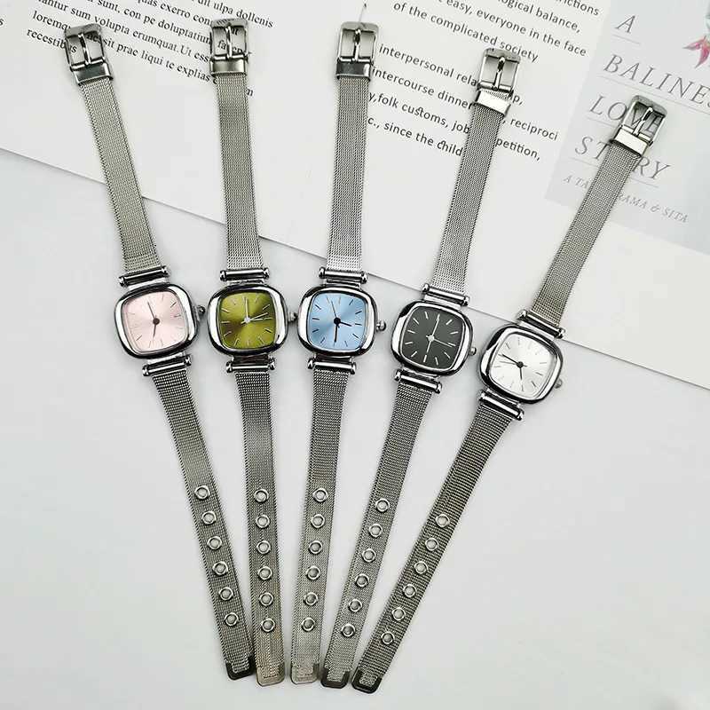 Vintage exquisite cpact simple light luxury ins niche pointer style square wens M251222