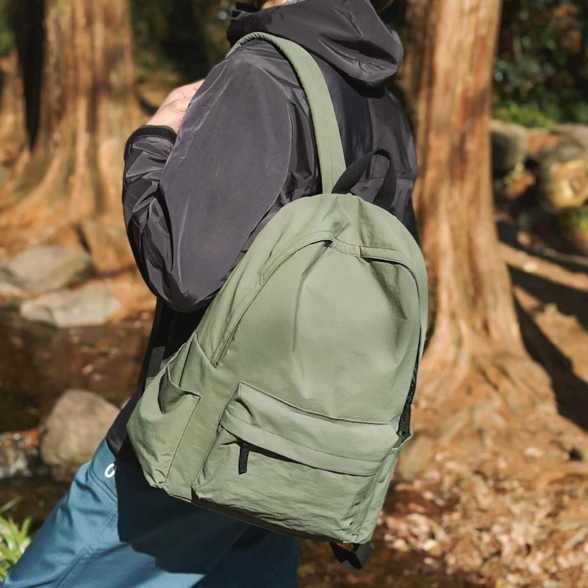 choolbags for Primary School s in Grades Three to Six UltraLightweightW aterproofL argeCapacityBa ckpacksfo rJu niorHi ghSc hoolSt udentsLi ghtweigM25