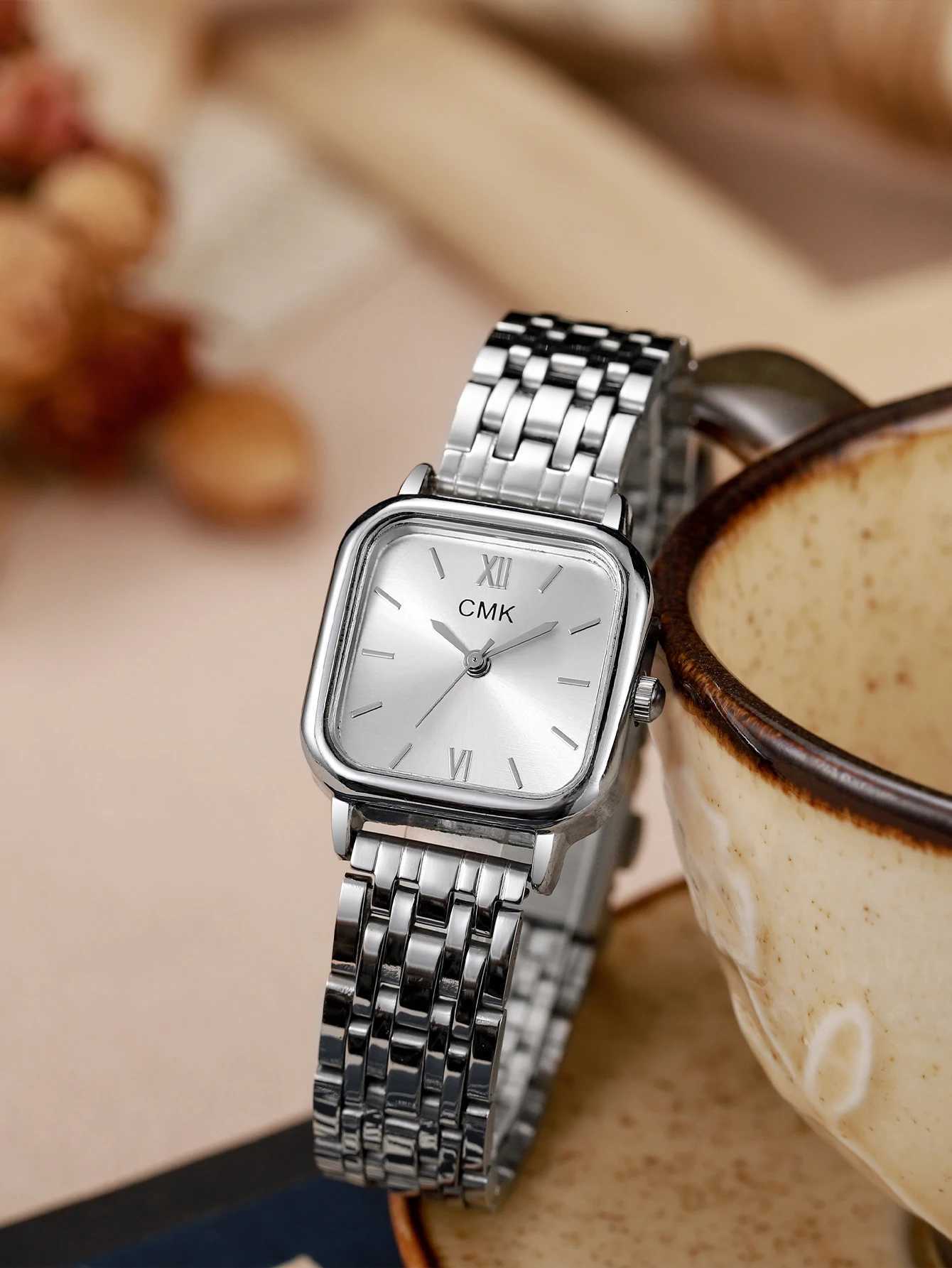 Fashion Light Luxury Square Dial Alloy Str Wens Quartz Set of 6 Suitable for Thanksgiving and Christmas Gif M251222