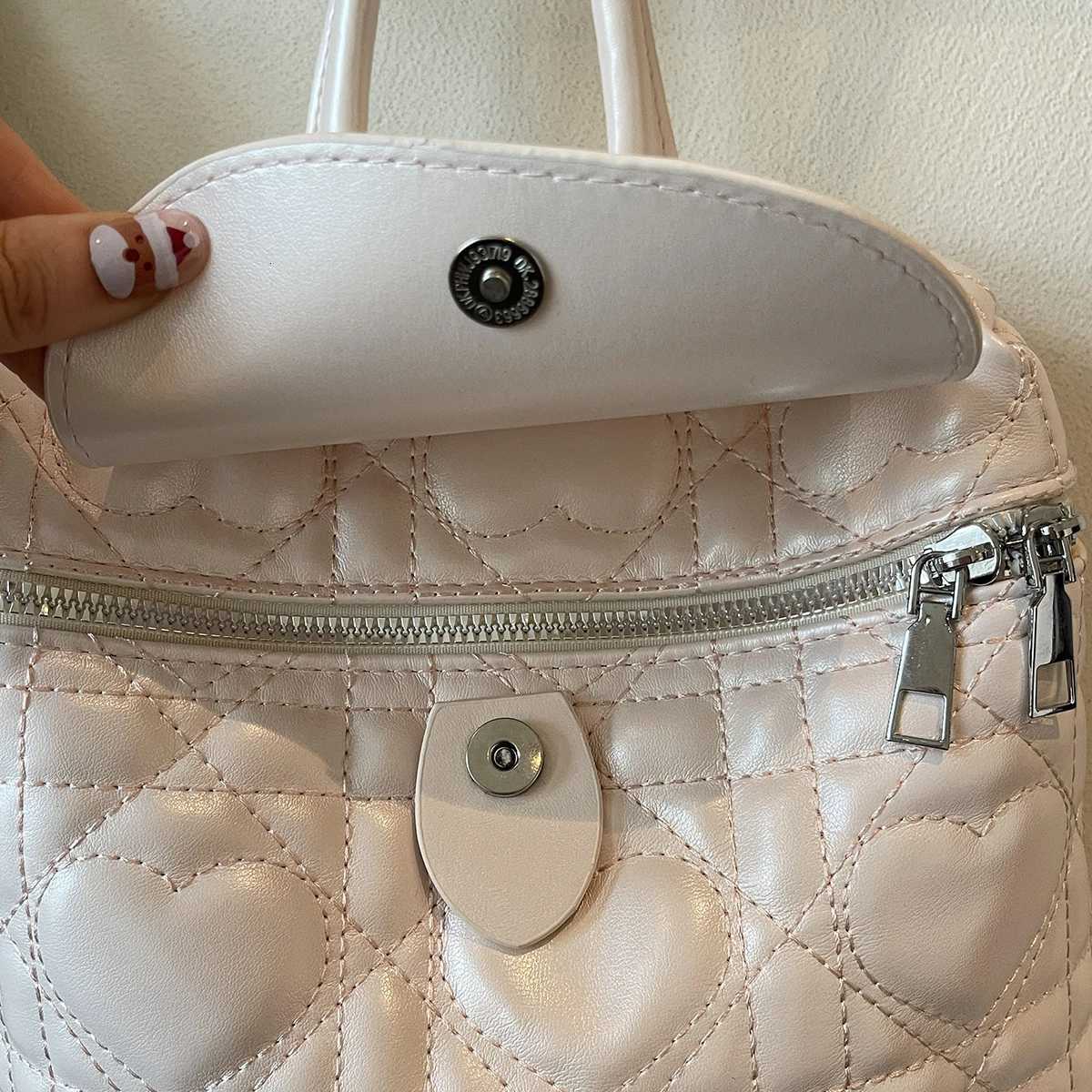 t Travel Backpack for Women Stylish and Lightweight Backpack Large Capacity Travel Backpack Commuter Tablet Bag School Bag for College Students Shoppi