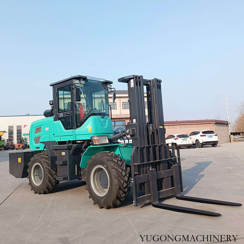 Robust Diesel Rough Terrain Forklift With Cab For Operator Safety