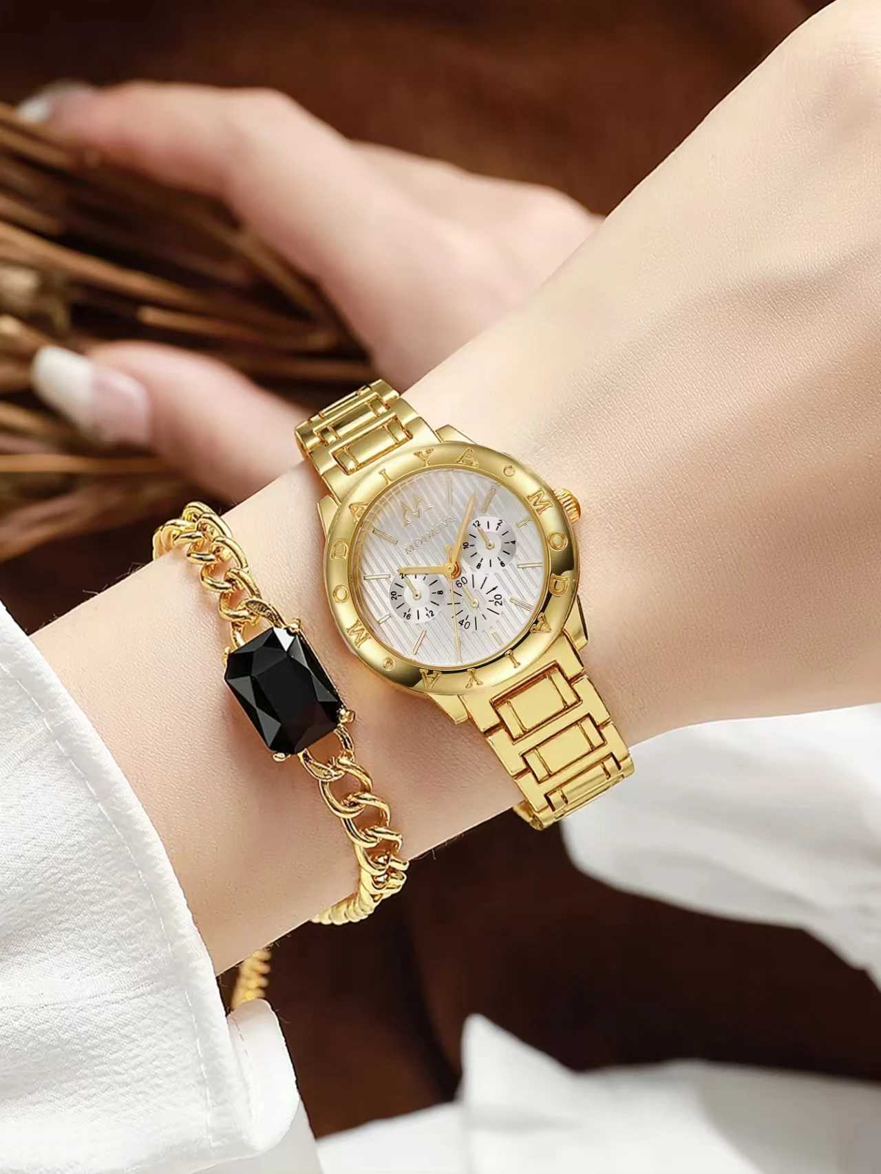 Fashion Light Luxury Tren Round Dial Alloy Str Wen Quartz Gemstone Set of 2 for Christmas and Thanksgiving M251222