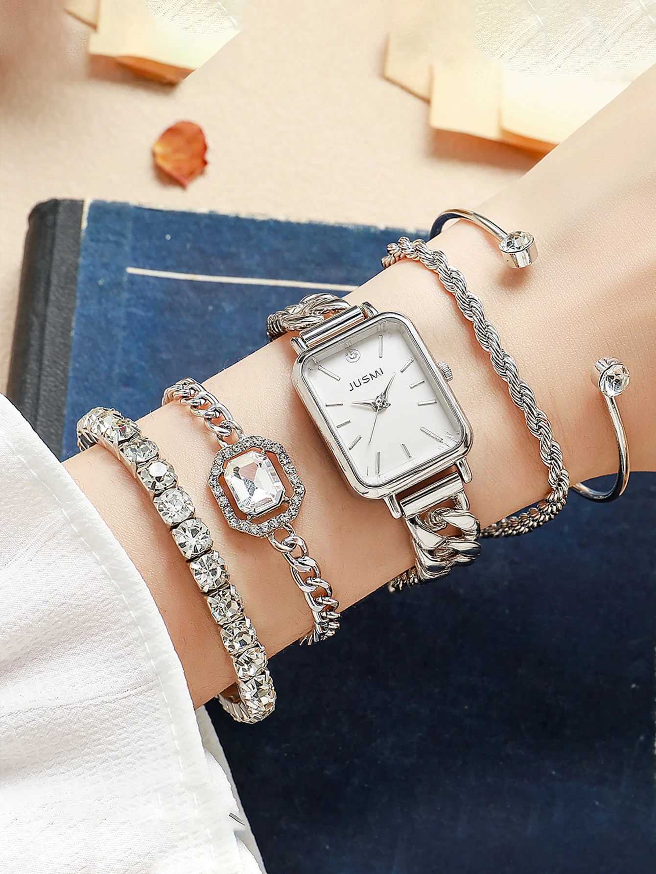 Fashionable Simple Square Dial No Number Alloy Wens Quartz Set with Diamond 5 Piece Set for Christmas and Than M251222