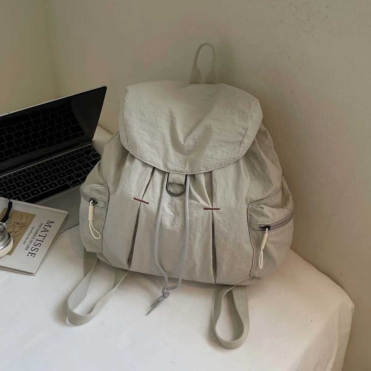 t Commuter Backpack for Women Suitable for Outdoor Hiking Large Capacity Lightweight Mommy Backpack for Walking with kids Hiking Shopping and MOUntain