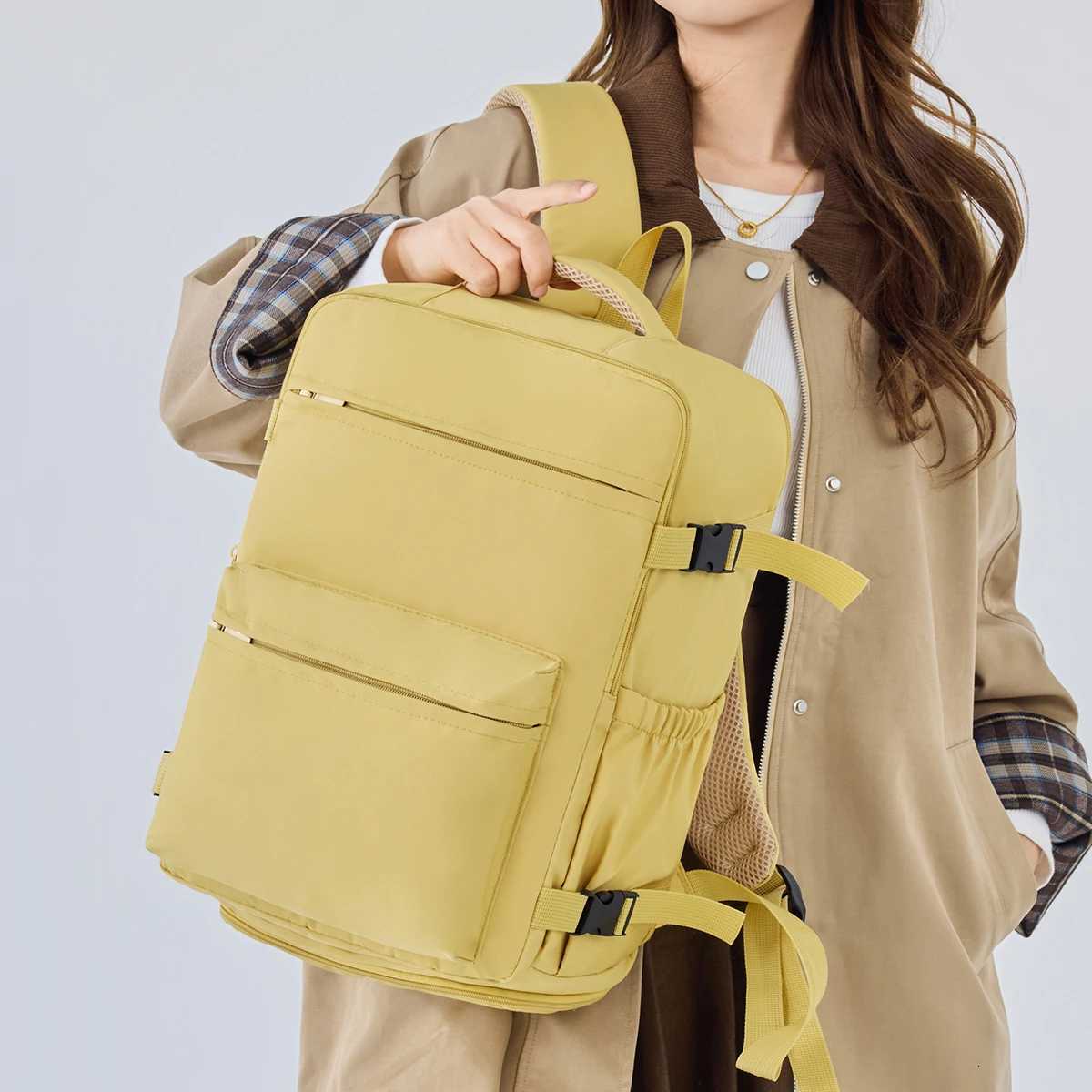 Travel Backpack Mens Large-Capacity Backpack 2026 New Short-Distance Travel Lightweight Womens Backpack Luggage School Bag Student Going Abroad Boardi