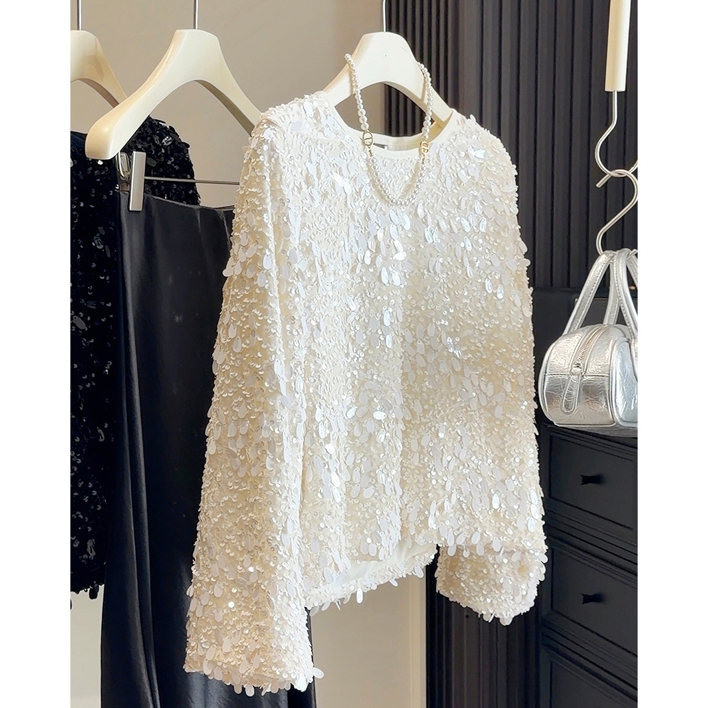 High-end Korean Style Heavy Sequin Round Neck Blouse for Women Spring Autumn Winter 2025 New Elegant Long Sleeve Top 210414