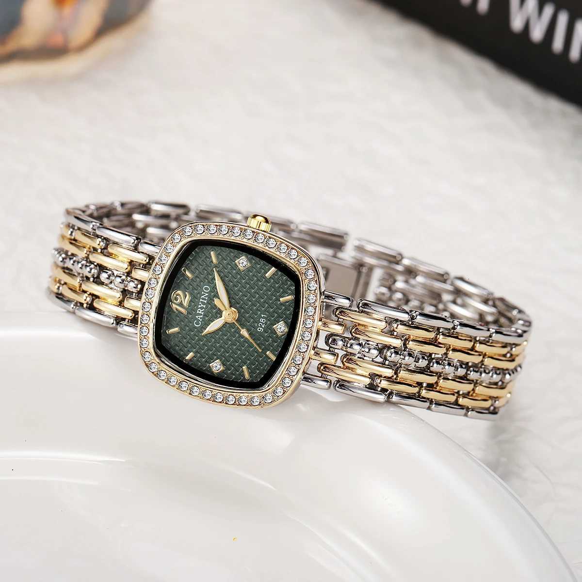 French Elegant Square Diamond-Embedded Quartz Set for Wen with Retro Green Dial a High-End Gift M251222