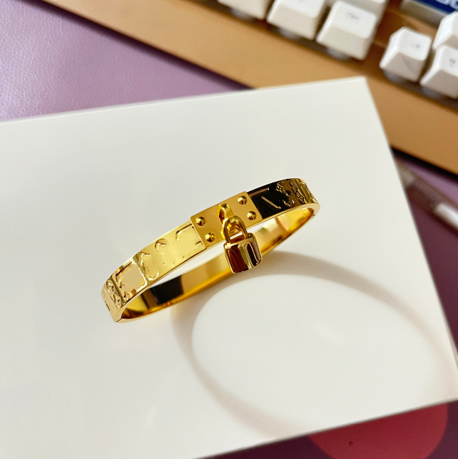 French style Youth Charm Bracelets Designer Bracelets Women bangle gold lock hand chain Classic Monogram stylish Bracelet Luxury Party Jewelry Girl Birthday Gifts
