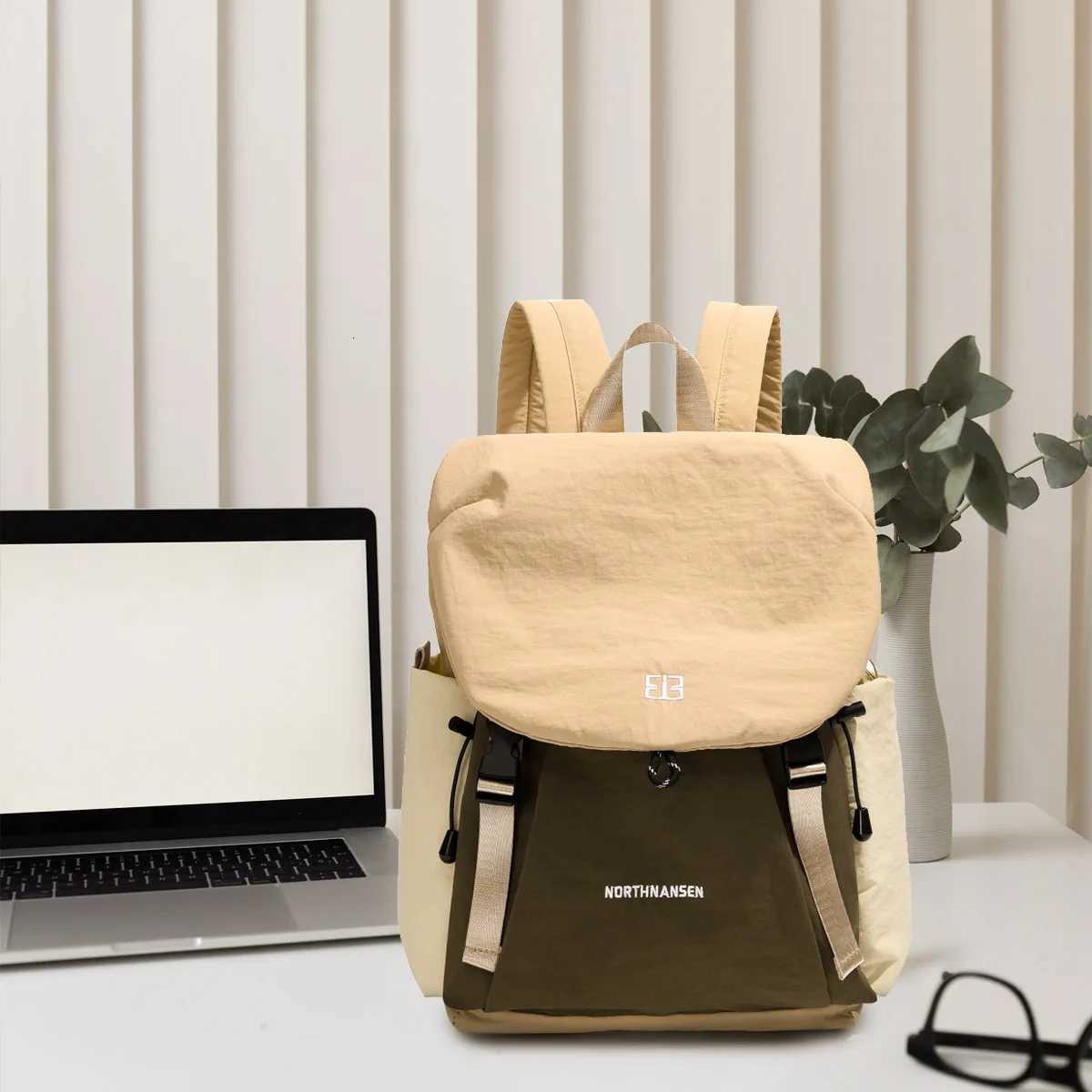 French Saint Levi 2025 New Vintage Backpack Lightweight Casual Versatile Mens Simple Backpack Travel School Bag WomenM251222