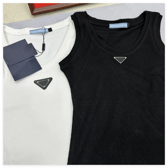 2026 Womens Tank Top Designer Tank Top Woman Luxury High Quality Versatile Tops Summer Fashion Pure Cotton Knitted Tees Clothing
