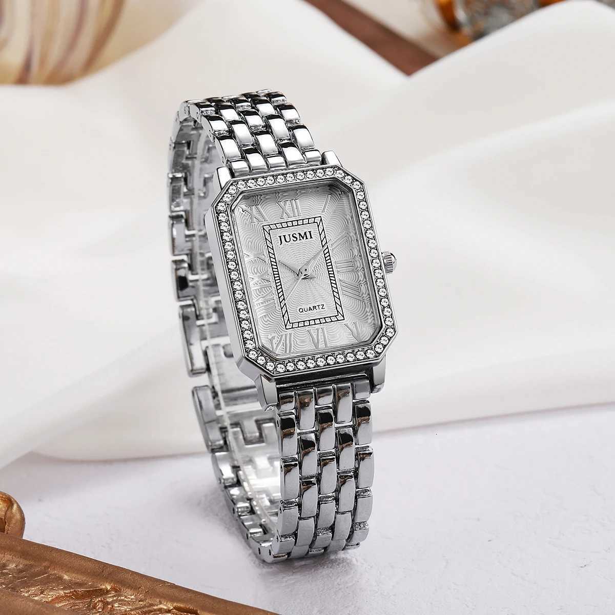 Simple and Fashionable Diamond Square Dial Ran Numerals Steel Str Wens Quartz Set Two-Piece Set for Holiday Gifts M251222