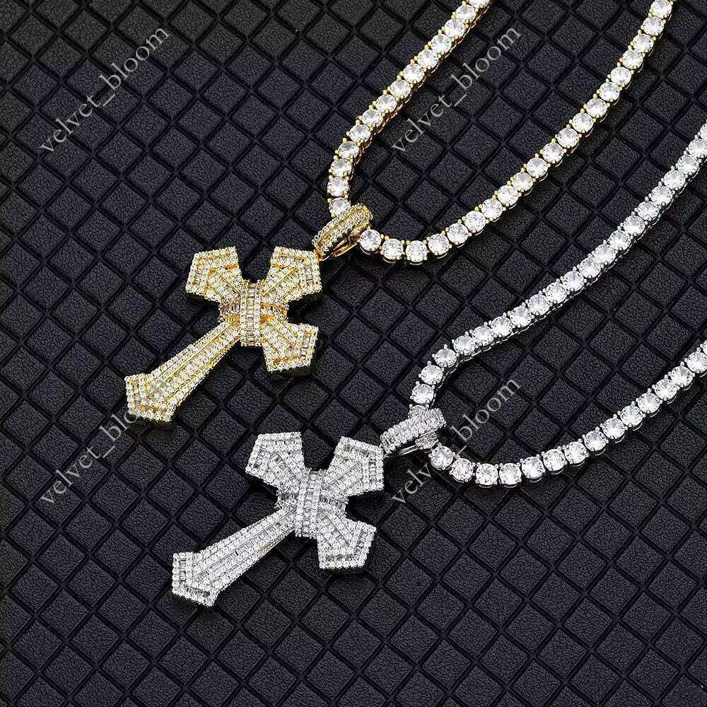 VEROMCA Wholesale Hip Hop Cross Moissanite Personalized Full Moissanite Men's Pendant Necklace Jewelry Moissanite Chain
