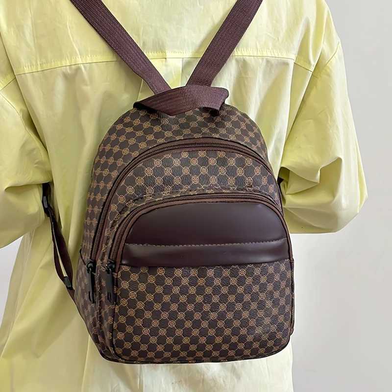 Neutral color tote bag for men and women with multi-color design suitable for travel and outings PU backpackM251222