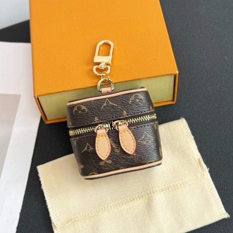 Unisex Bag Charm Keychains Fashion Designer Keychain Classic Leather Mini Bag Charm Keyrings for Women Coin Pocket Mens Luxury Bag Charm Keychains