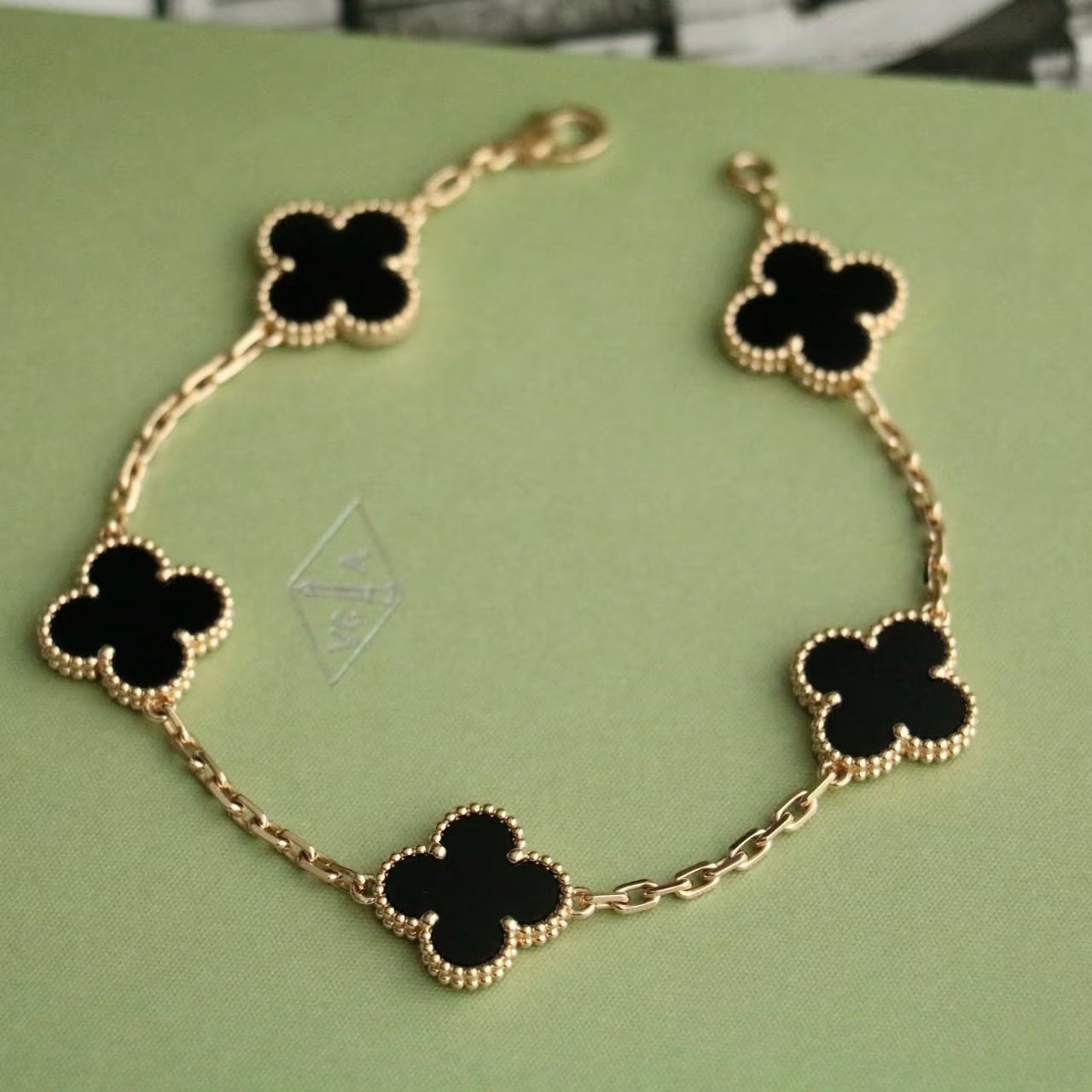 Women's Lucky Clover Bracelet Designer Brand Bracelet 18K Gold Luxury Bracelet Classic Fashion Ladies Bracelet