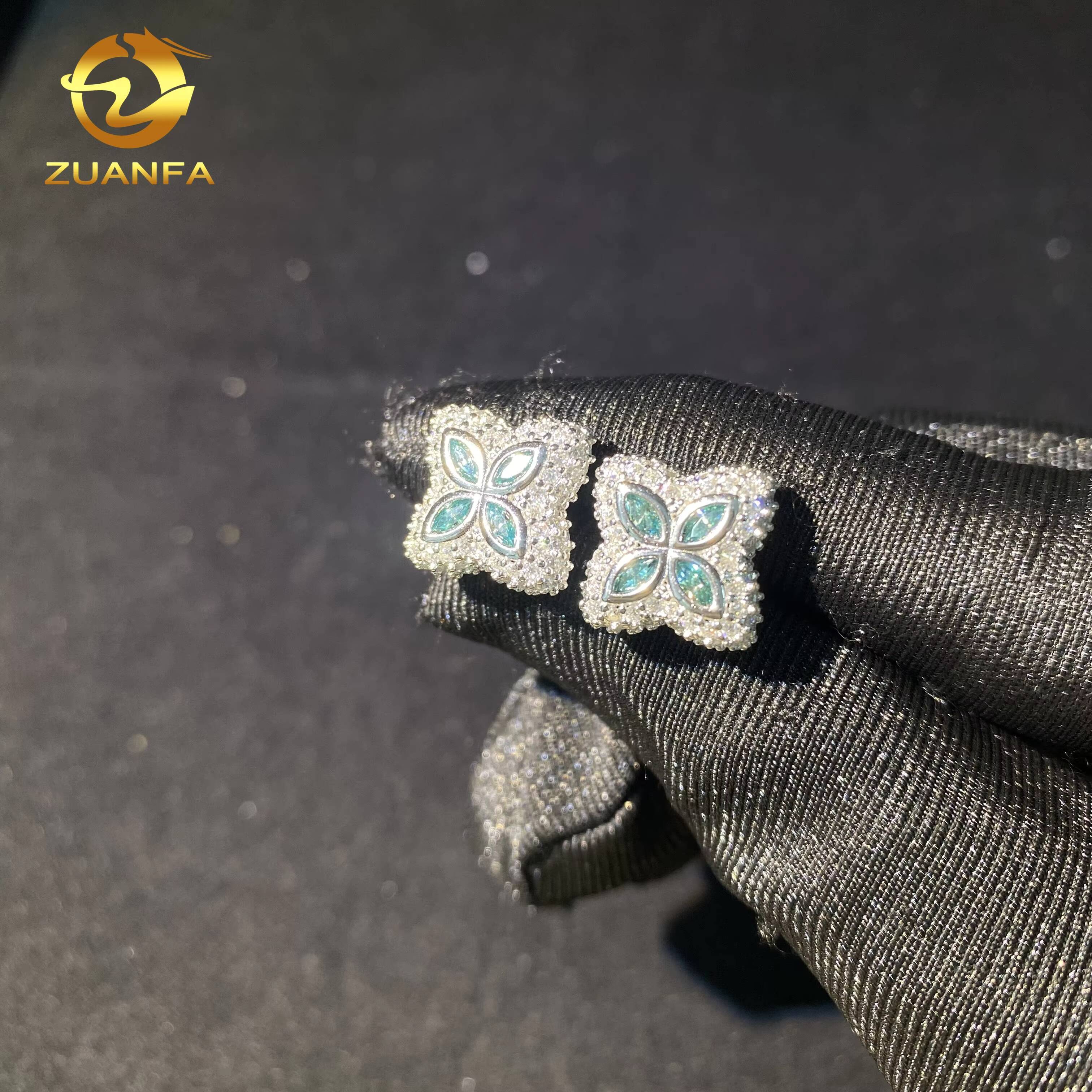 Ready to Ship Luxury 15mm 925 Silver Trendy Screw Back Ear Studs Iced Out Hip Hop Jewelry VVS Moissanite Clover Stud Earrings