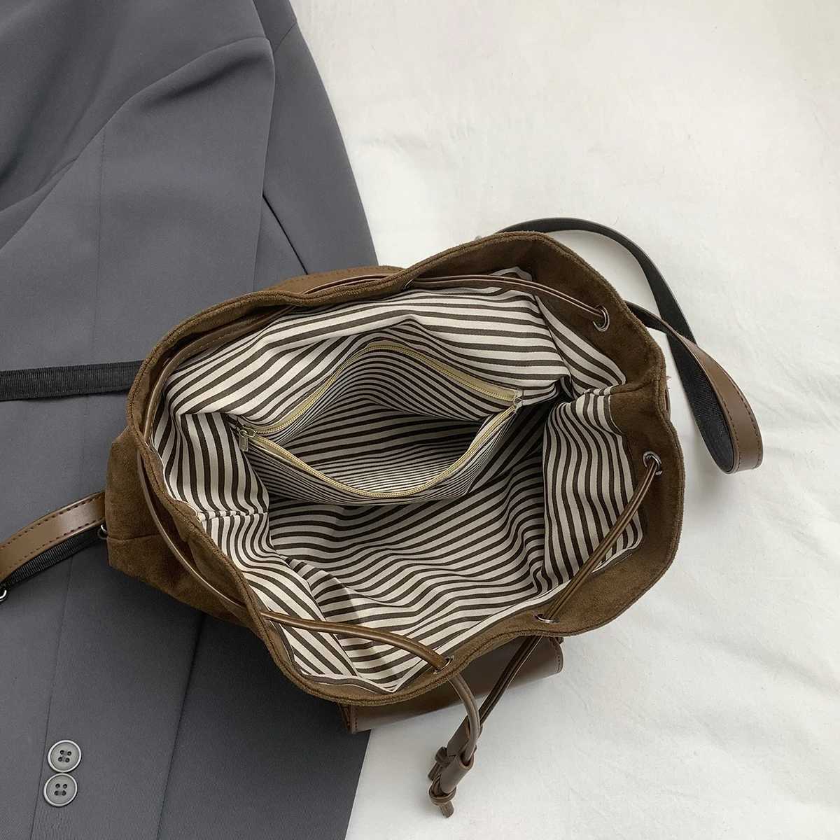 Preppy Style Backpack for Women 2025 New Autumn and Winter Accessible Niche HighEndB ackpackf orS mallP eopleF emaleS tudentsA ttendingC lassa ndC omm