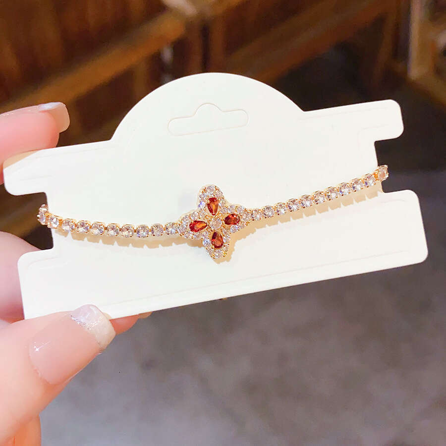 Light Luxury Niche Zircon Inlaid Rhombus Flower Bracelet Women High-End Super Shiny Pull Elegant Versatile Party Date Jewelry