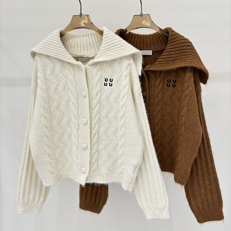 Designer Women Lapel Knitted Jackets Letter Embroidery Single Breasted Sweaters Autumn Winter Simple Versatile Stylish Cardigan