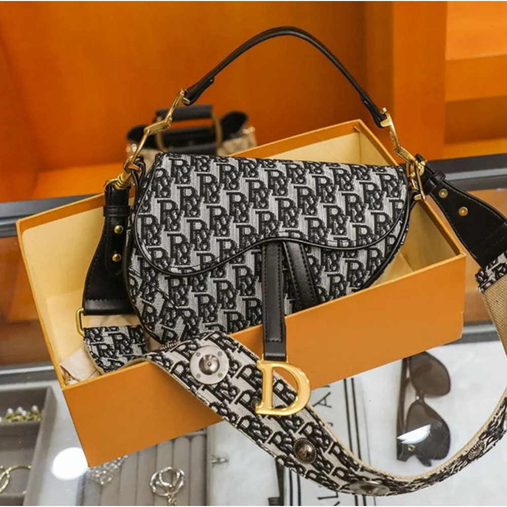 Designer Bag Saddle Bag Shoulder Bag Crossbody Luxury Bag Purse Handbag Tote Fashion Crossbody Black Saddle Bag Designer Womens Daily Hundreds tote bag 5o8
