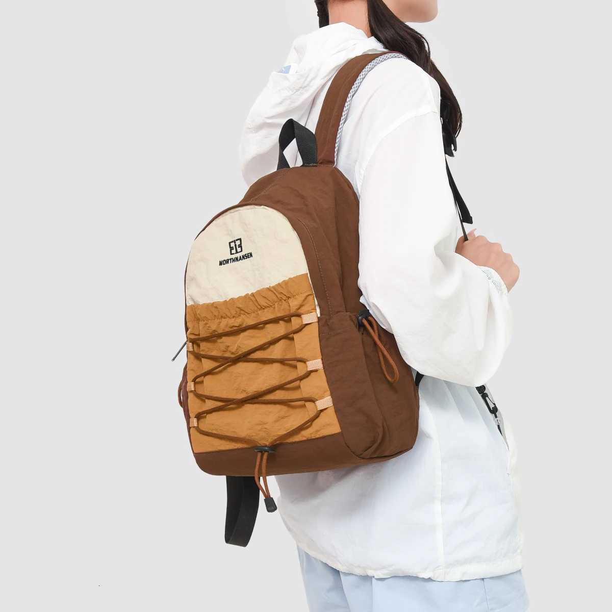 Outdoor Hiking Backpack Small Lightweight Backpack Mountaineering Bag Mini School Bag Work and Commuting Bag College Student Camping BagM251222