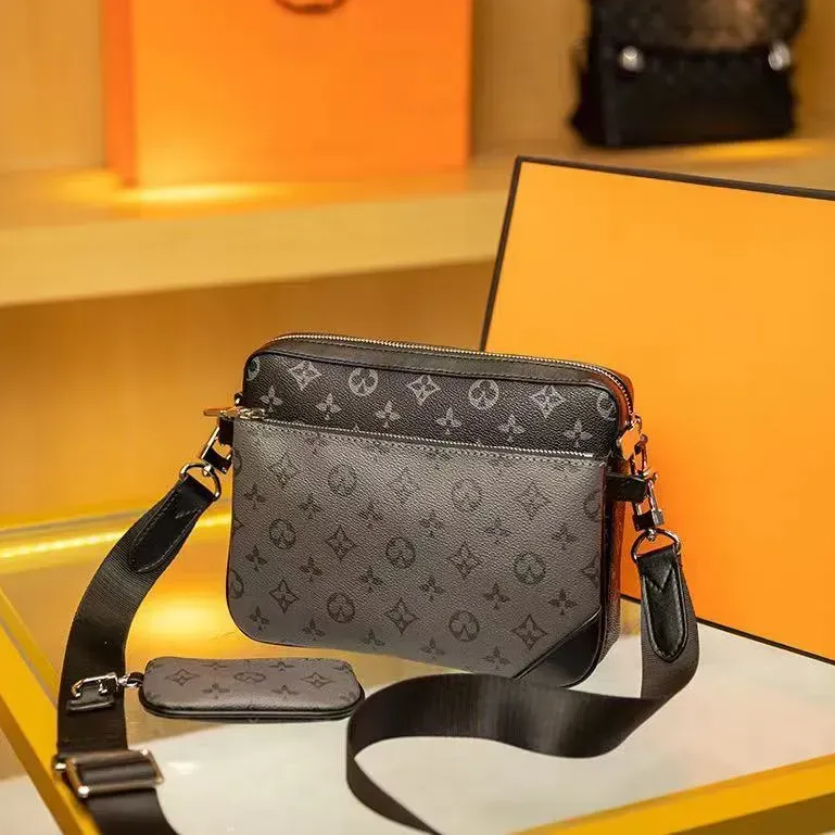 Luxurys Designer bags men 3pcs Trio Leather Black Flowers Messenger Purse Crossbody Bags Shopping Bag Plain Shoulder bag Handbags Women Wallets purse