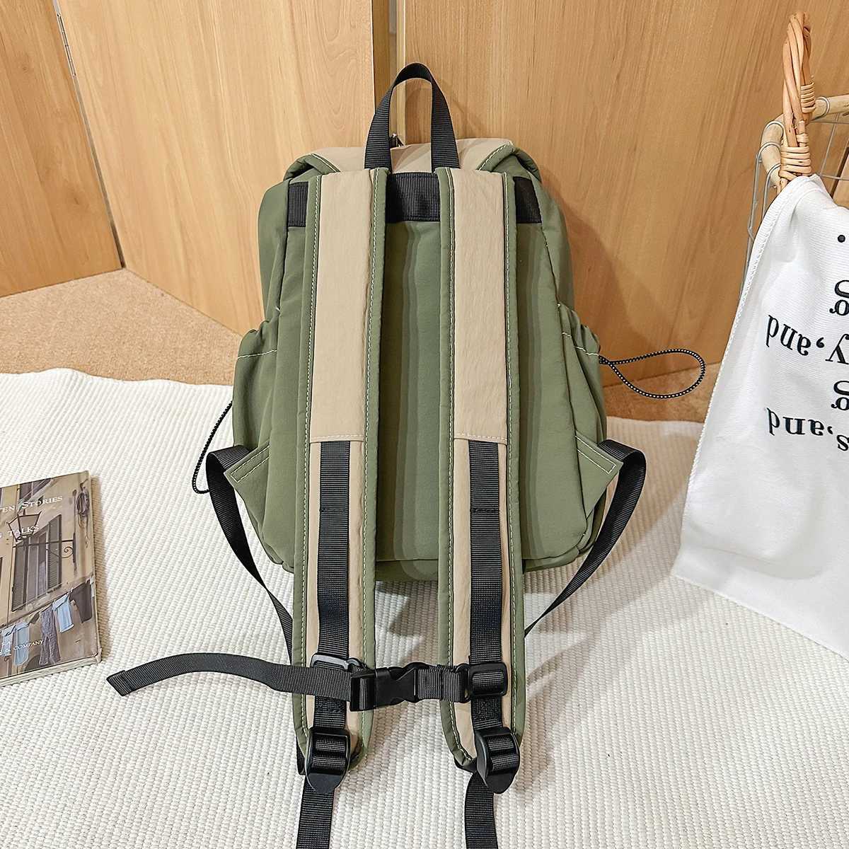 Outdoor Backpack Mens Contrast Color School Bag Lightweight Travel Bag Sports Hiking Small Backpack WomenM251222