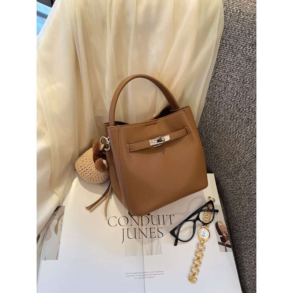 Cross-Border Foreign Trade Genuine Leather Bags 2025 Trendy fashion Shoulder Crossbody Niche Handbag Bucket Bag Women