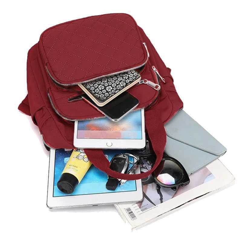 Neutral style backpack for men and women suitable for travel handbags with multiple pockets made of nylon materialM251222