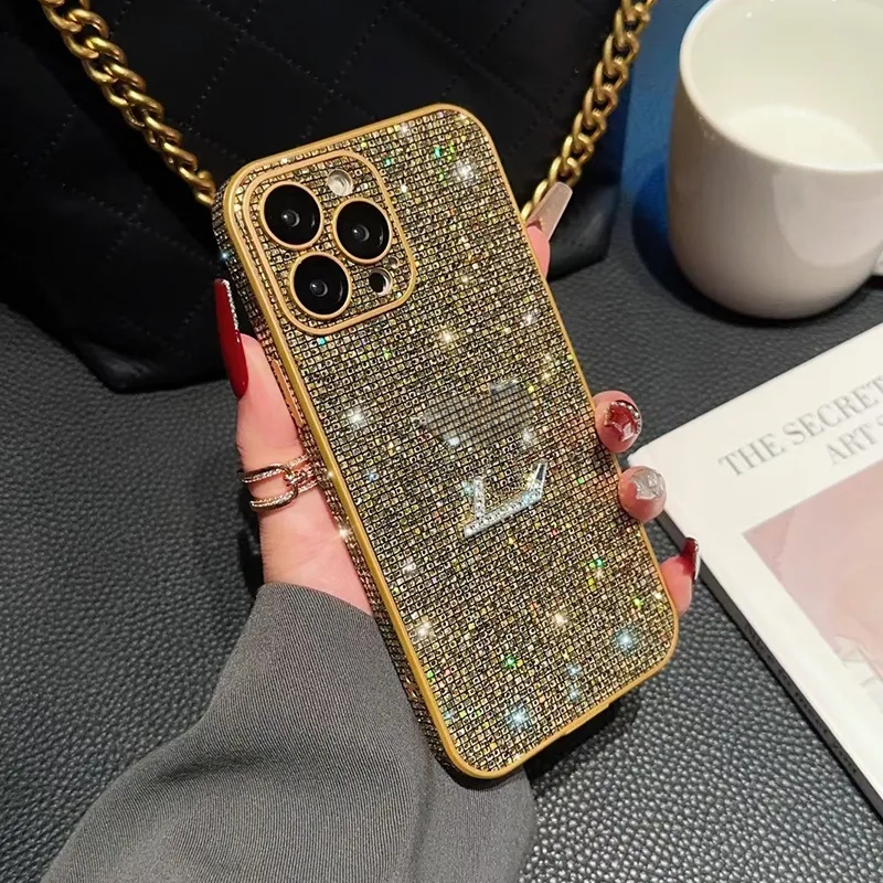 With diamonds Designer Phone Cases For iPhone 15 Pro Max 14 13 12 16 Back Cover Luxury Mobile Shell Full Coverage Shockproof Protection Case DHgate AAA