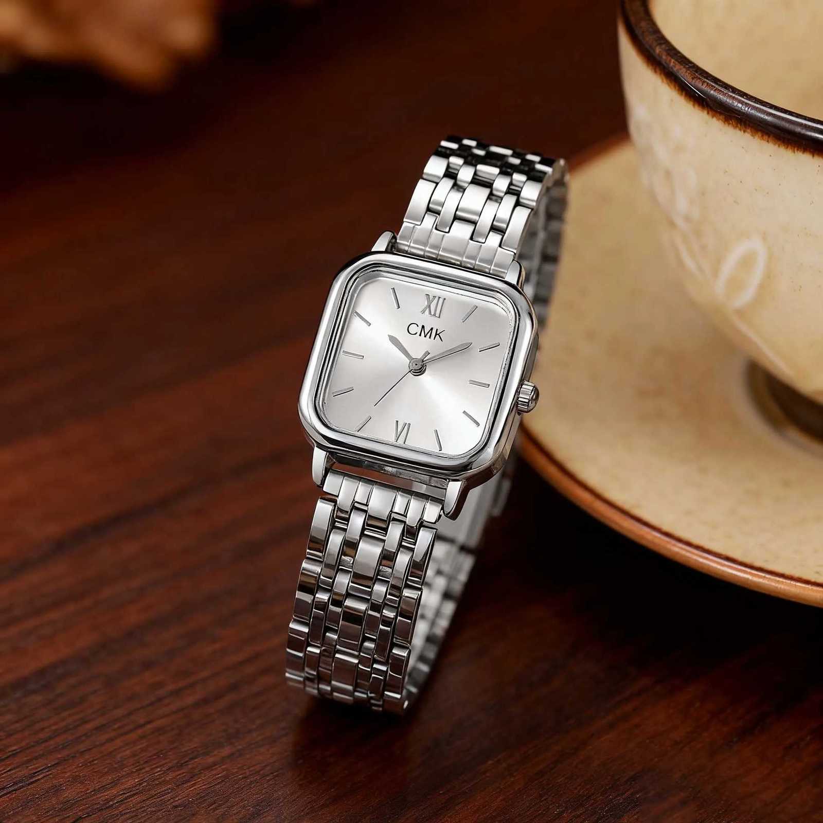 Fashion Light Luxury Square Dial Alloy Str Wens Quartz Set of 6 Suitable for Thanksgiving and Christmas Gif M251222