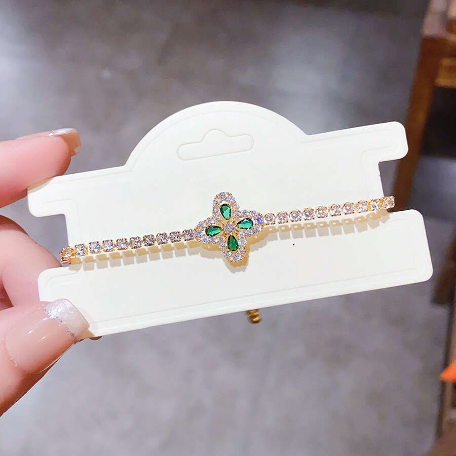 Light Luxury Niche Zircon Inlaid Rhombus Flower Bracelet Women High-End Super Shiny Pull Elegant Versatile Party Date Jewelry