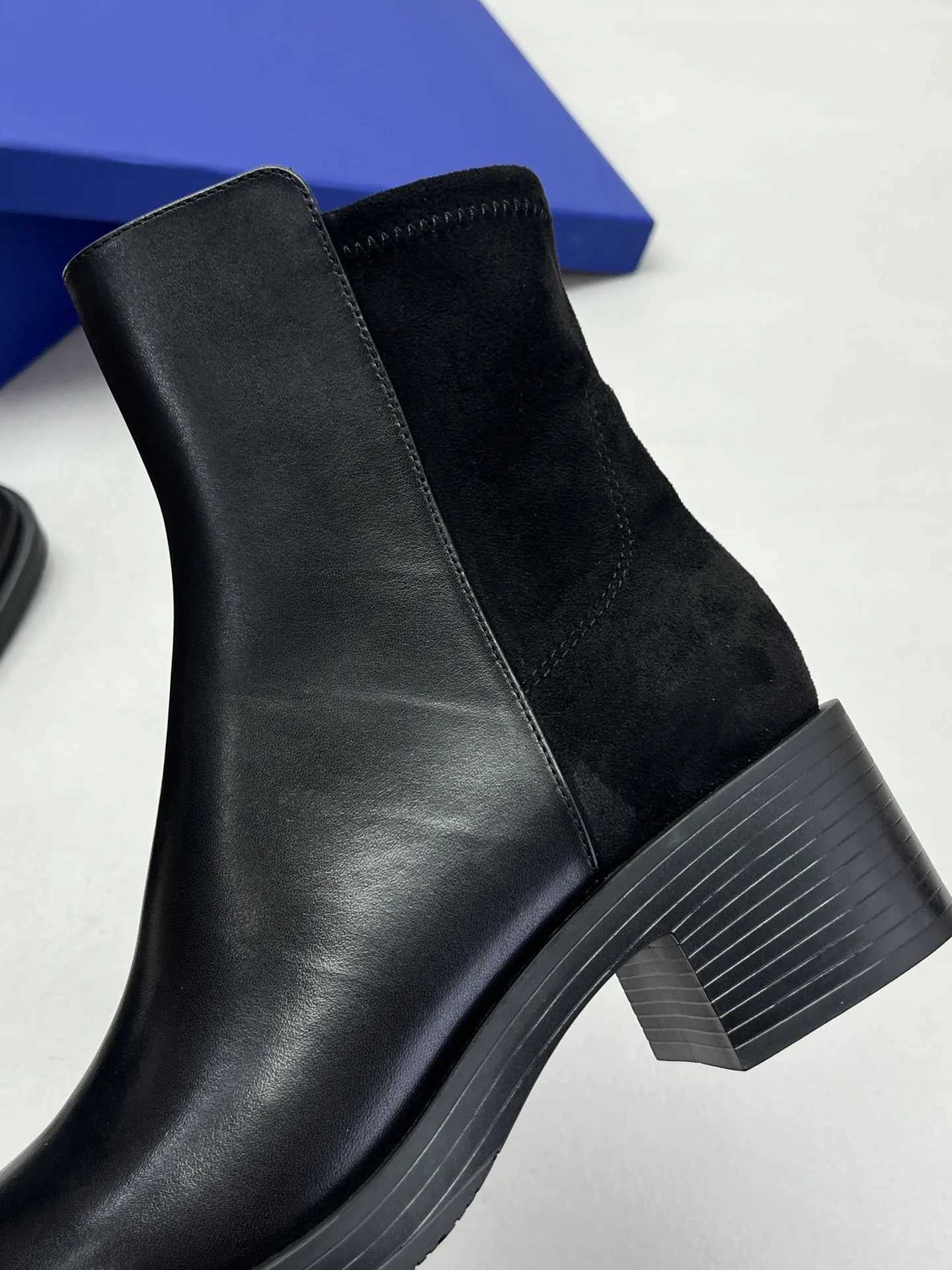 New womens short boots with simple and exquisite cowhide fabric round toe designer luxury style Handmade By MasterT251223