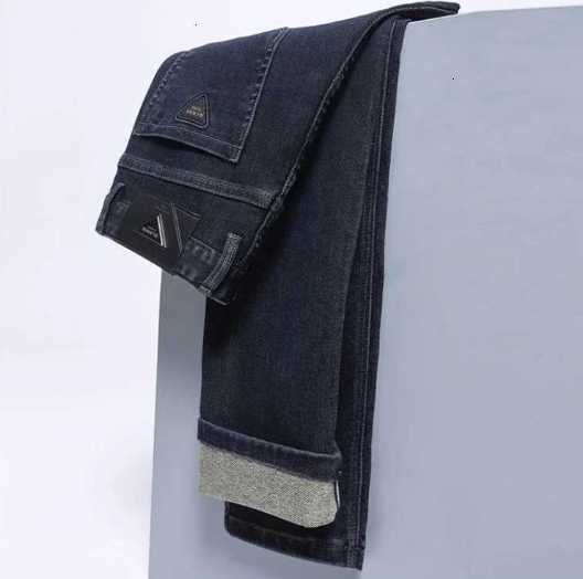 Autumn luxury Winter Mens Casual Straight Leg Jeans Thickened Comfortable Elastic Denim Trousers Slim Fit Mens Jeans H251211